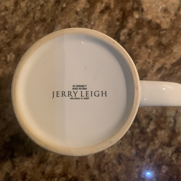 Jerry Leigh Disney Mug - Picture 5 of 5